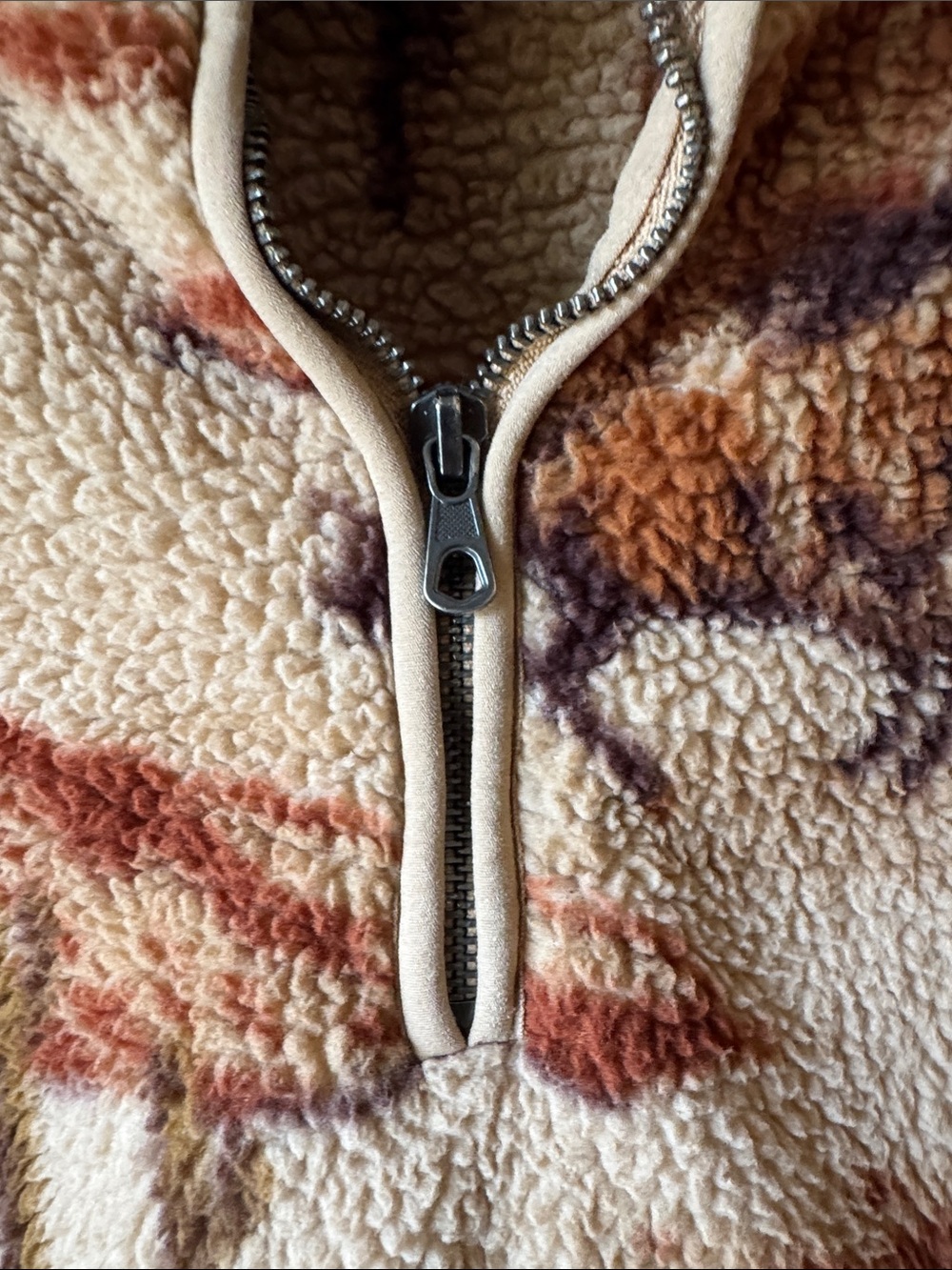 Old Navy Men’s Beige and Brown Sherpa Zip Pullover with Horse Print - Picture 3 of 6
